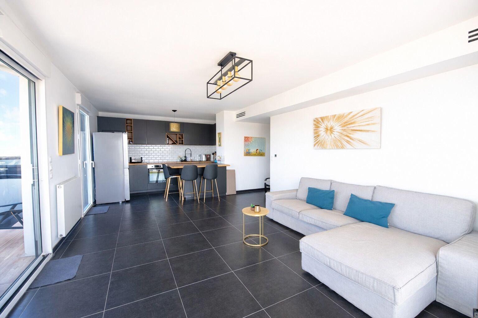 1435_69df5638f35ad2.97544016.jpg
