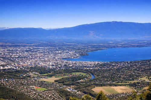 Belle maison mitoyenne à Collonges sous Salève (à 20 min de Genève)